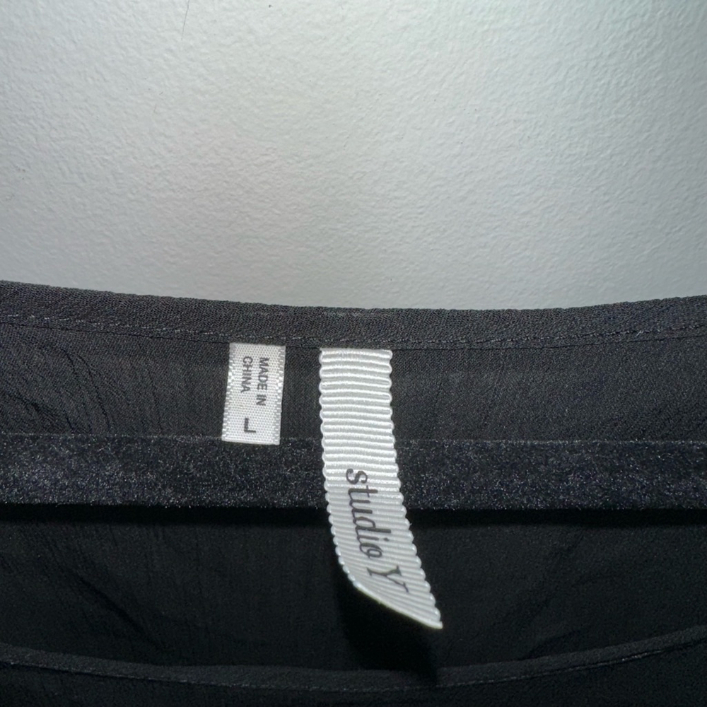 Women's Studio Y Top Size L Black Blouse Silver Accents - Picture 4 of 7